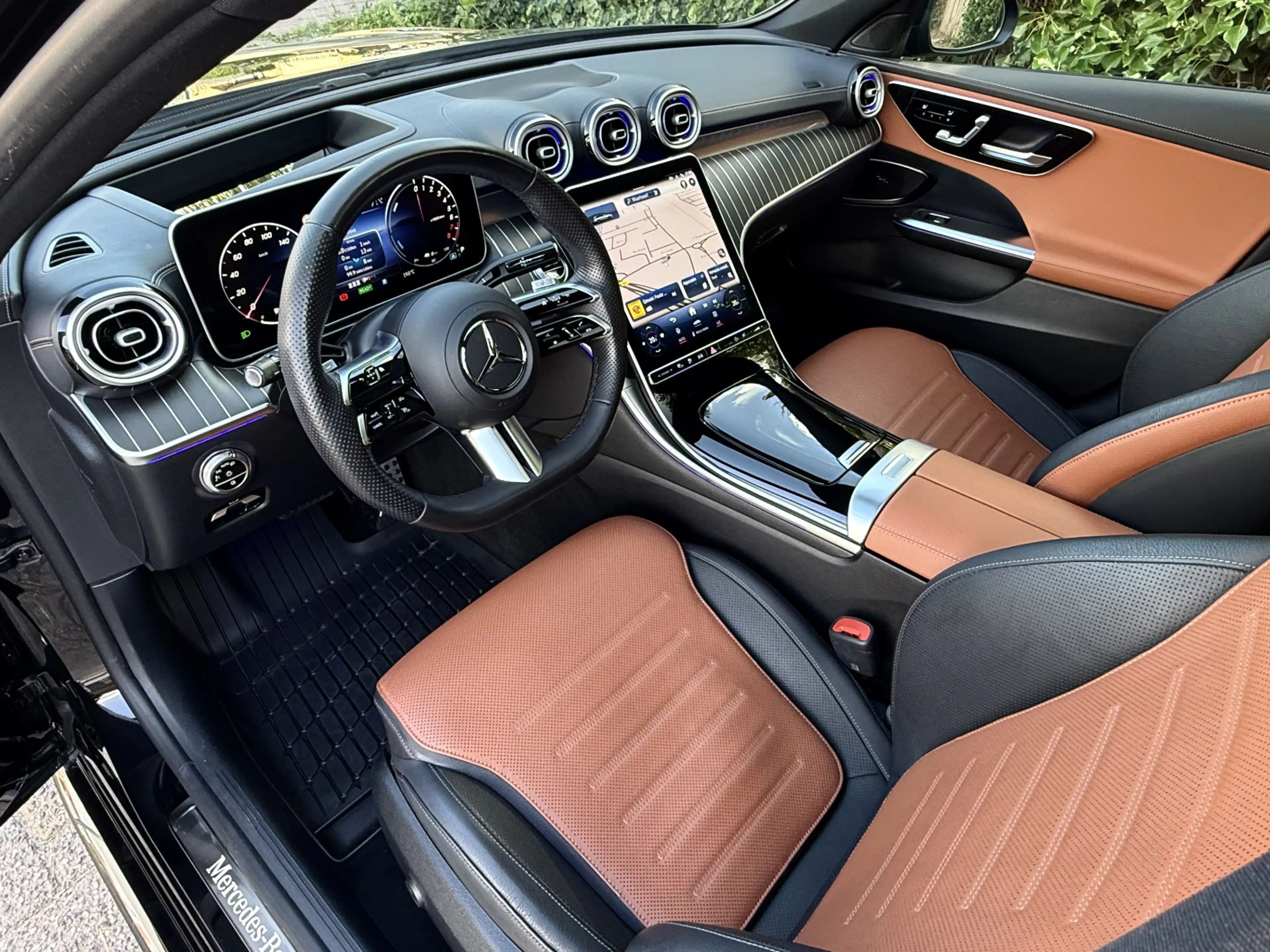 Mercedes-Benz C 300 Estate e AMG I Pano I 2x Memory I Camera — photo 10