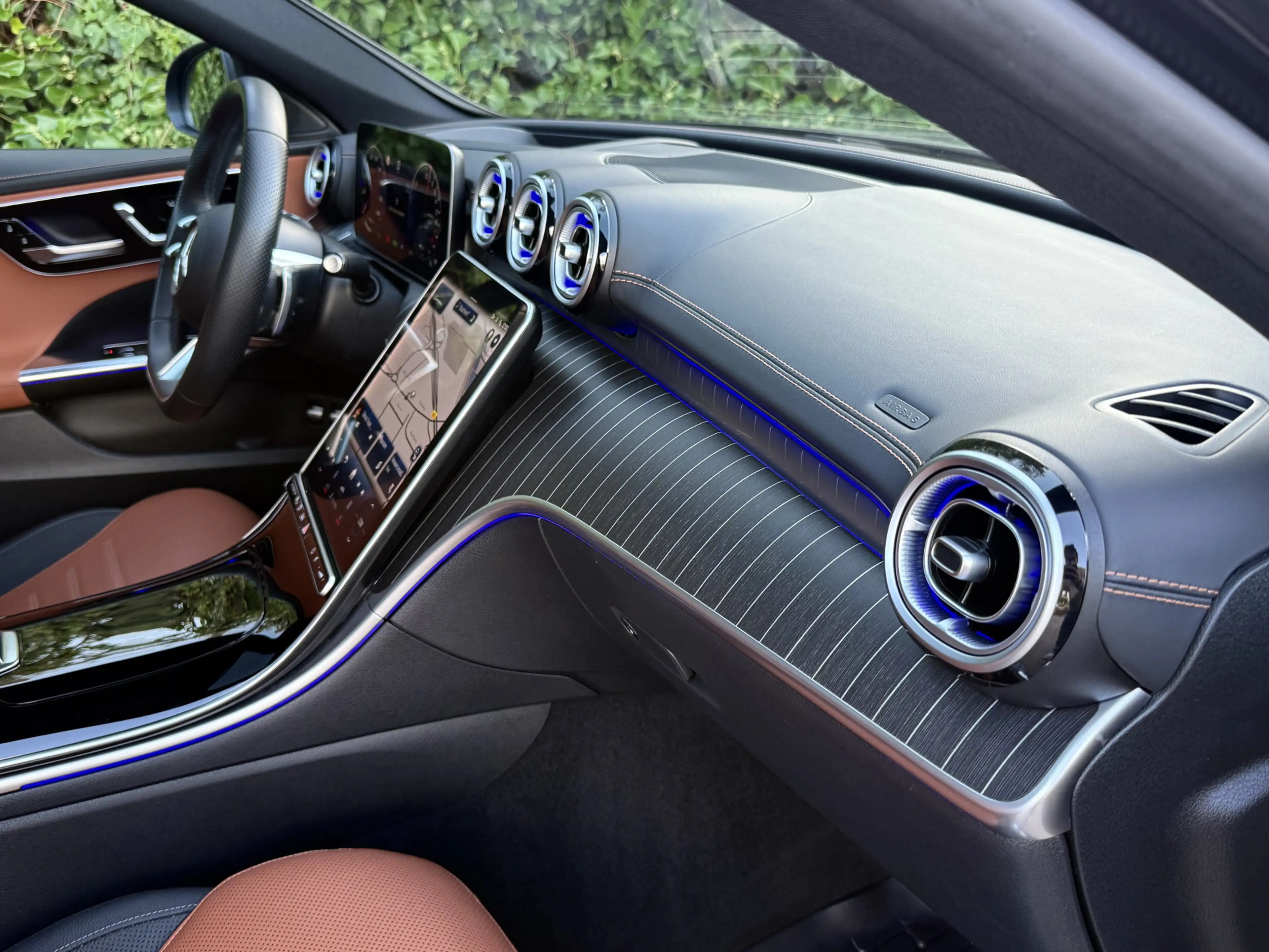 Mercedes-Benz C 300 Estate e AMG I Pano I 2x Memory I Camera — photo 13