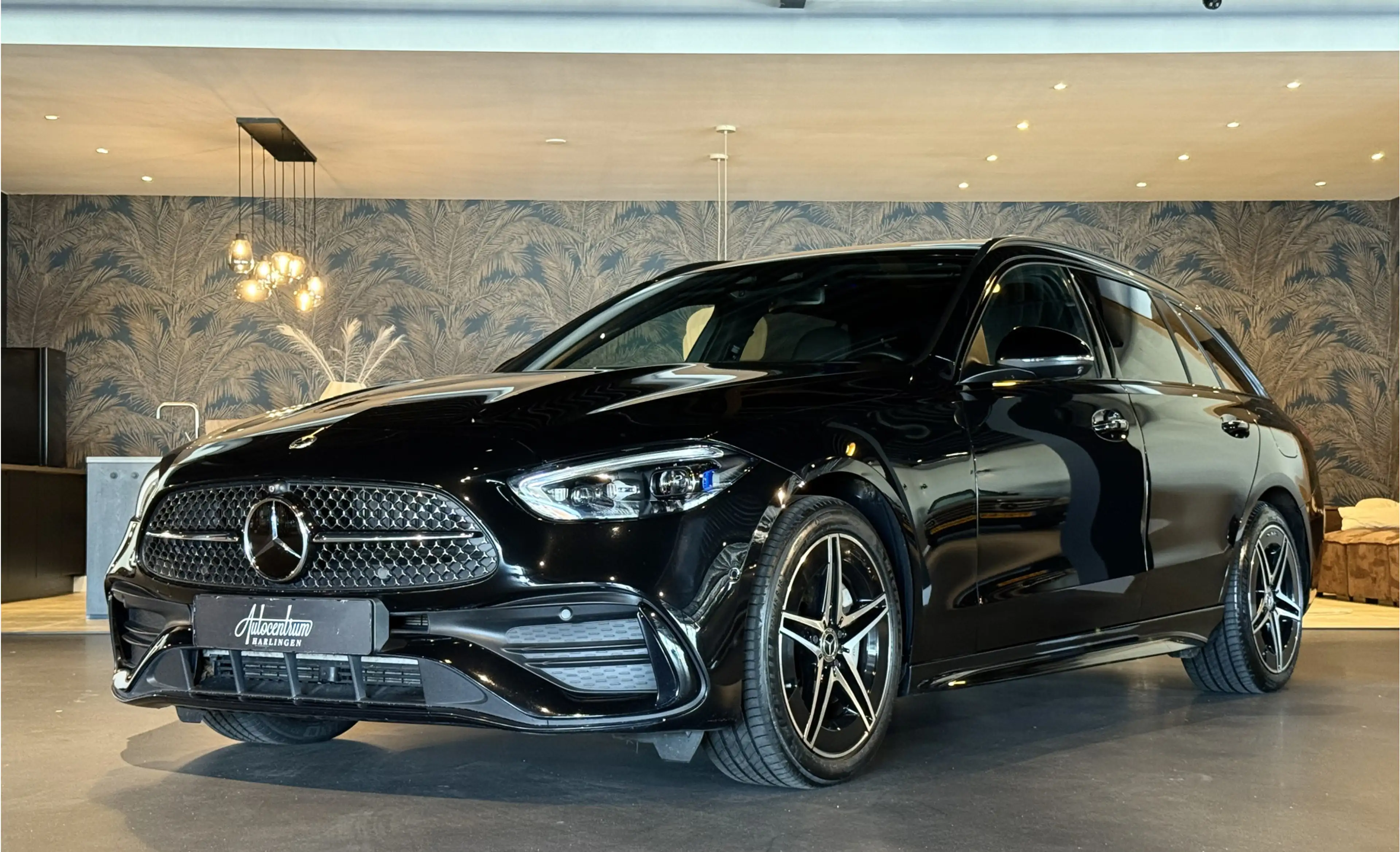 Mercedes-Benz C 300 Estate e AMG I Pano I 2x Memory I Camera — photo 18