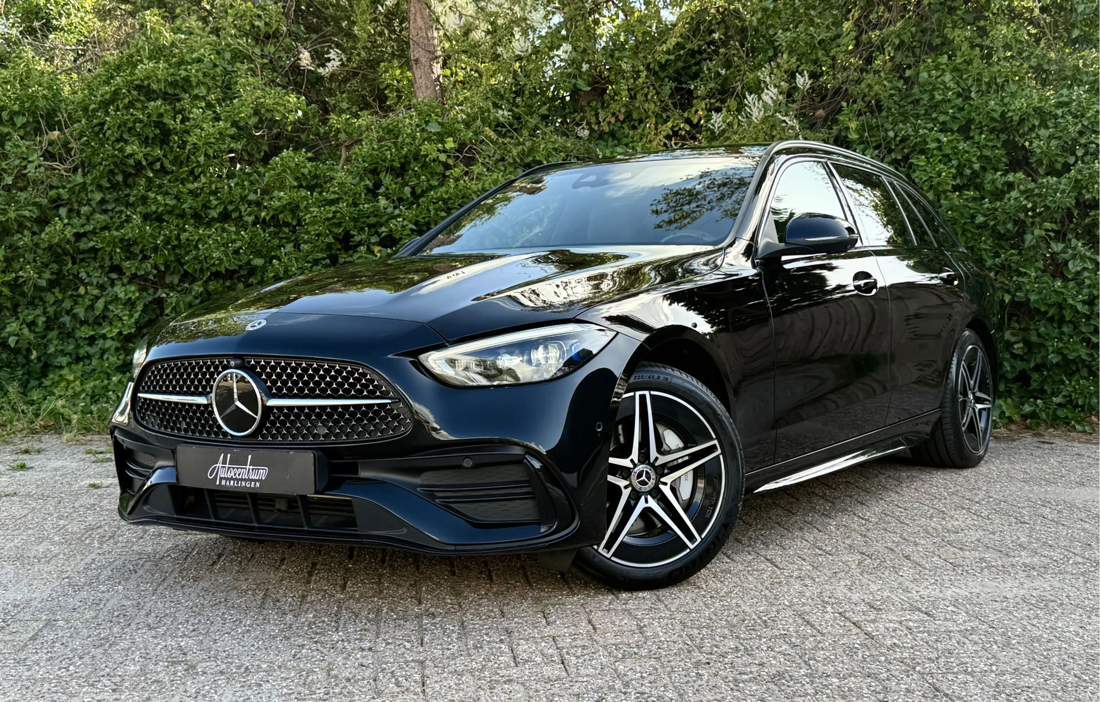 Mercedes-Benz C 300 Estate e AMG I Pano I 2x Memory I Camera — photo 35
