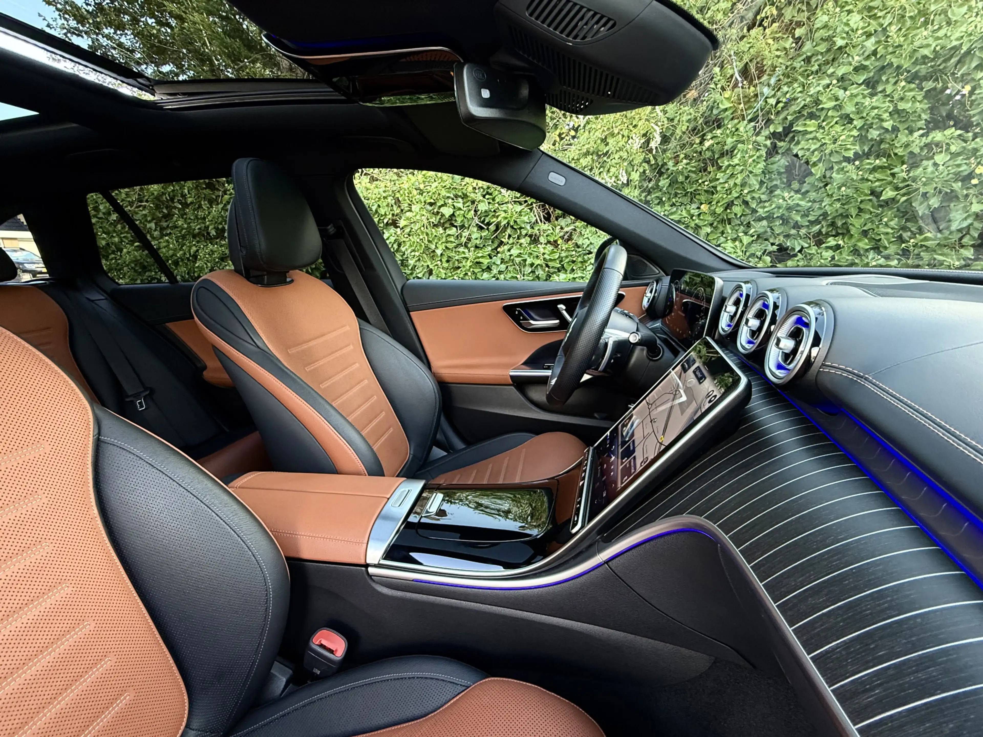 Mercedes-Benz C 300 Estate e AMG I Pano I 2x Memory I Camera — photo 12