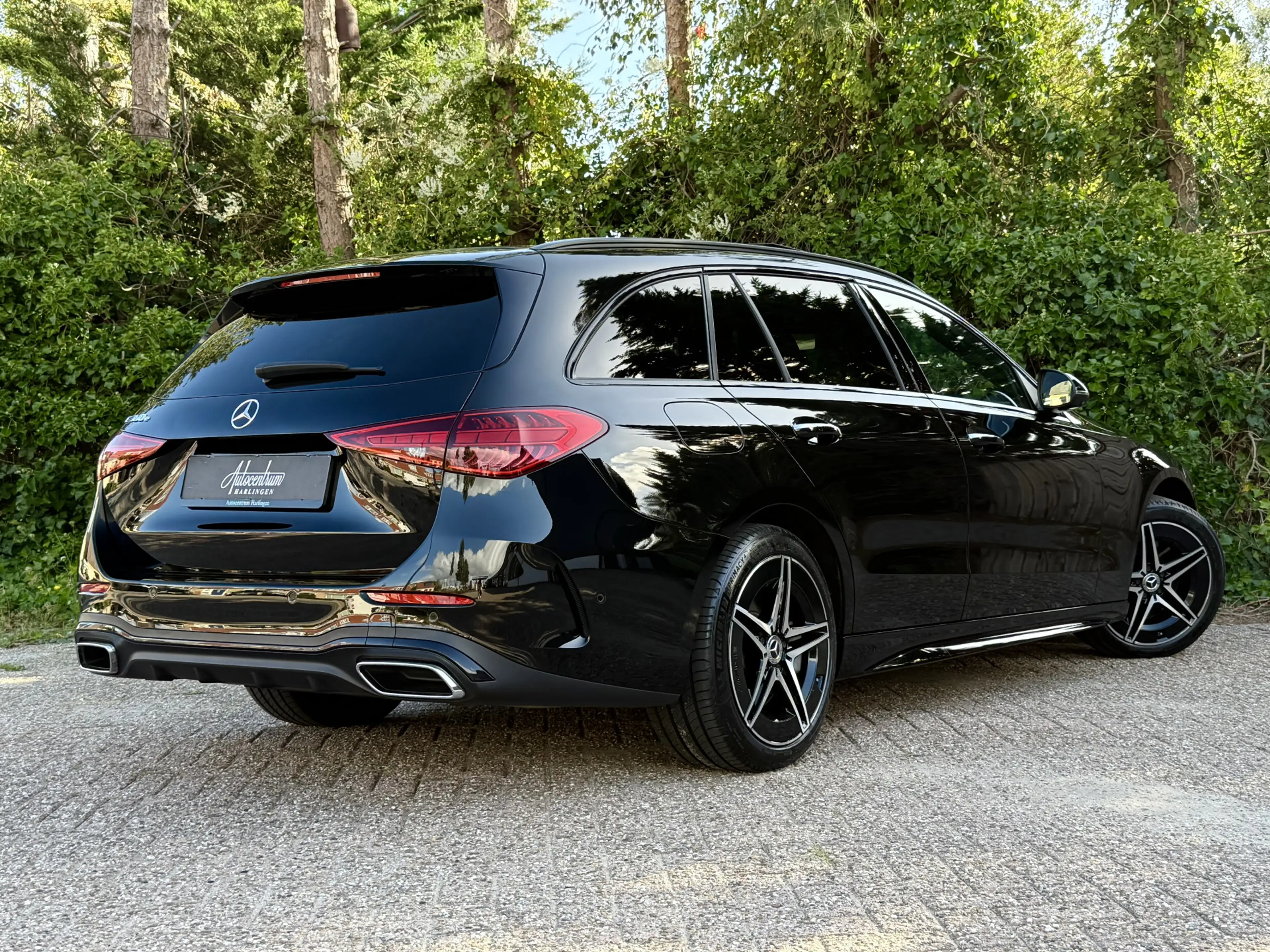 Mercedes-Benz C 300 Estate e AMG I Pano I 2x Memory I Camera — photo 36