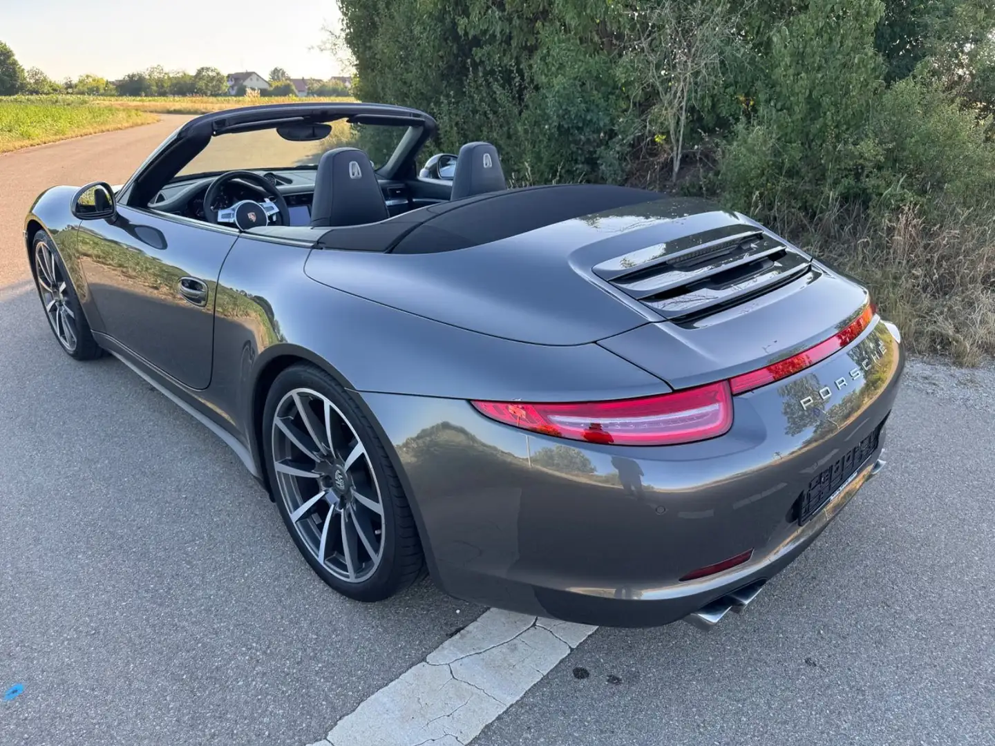 Porsche 991 Carrera 4 S Cabriolet,SportCrSportAbgas,PDCC Gris - 2