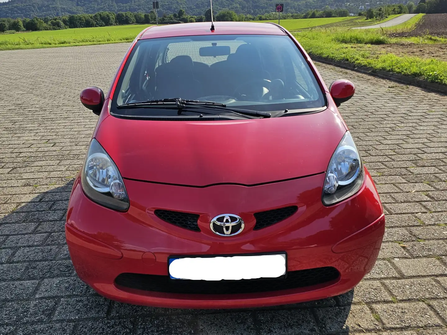 Toyota Aygo Aygo Club Rot - 2