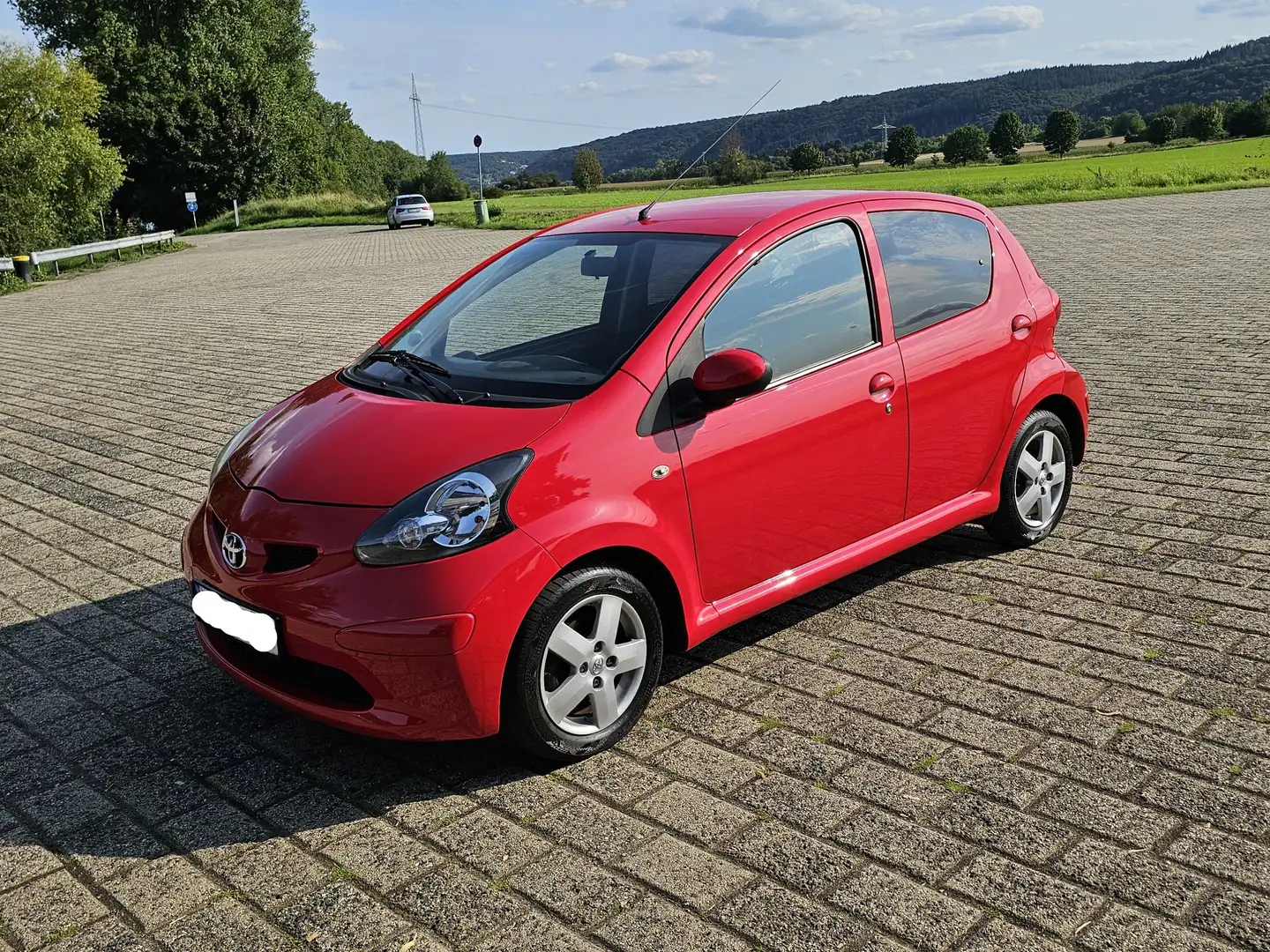 Toyota Aygo Aygo Club Rot - 1