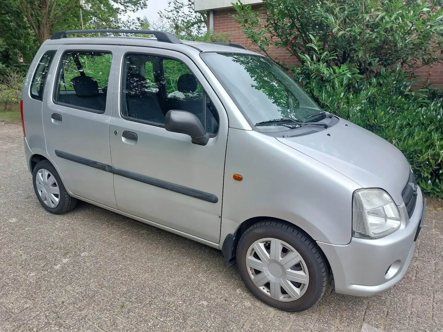 Suzuki Wagon R+ 1.2 Comfort, Airco, Afn. trekhaak, APK 23-7-2026 Zilver - 2