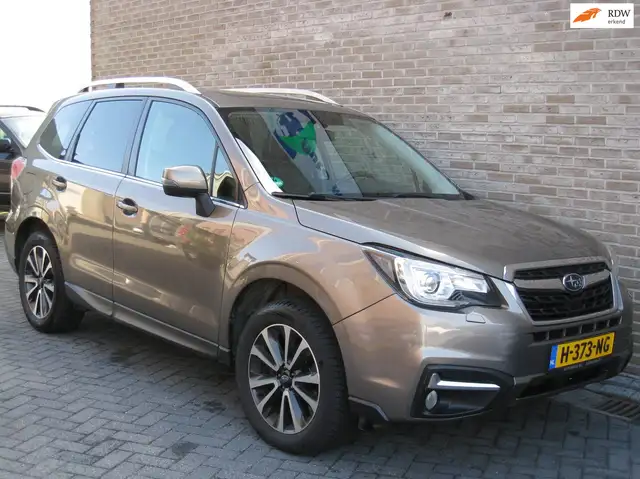 Subaru Forester 2.0 Premium - Leder - Schuifdak - Trekhaak -