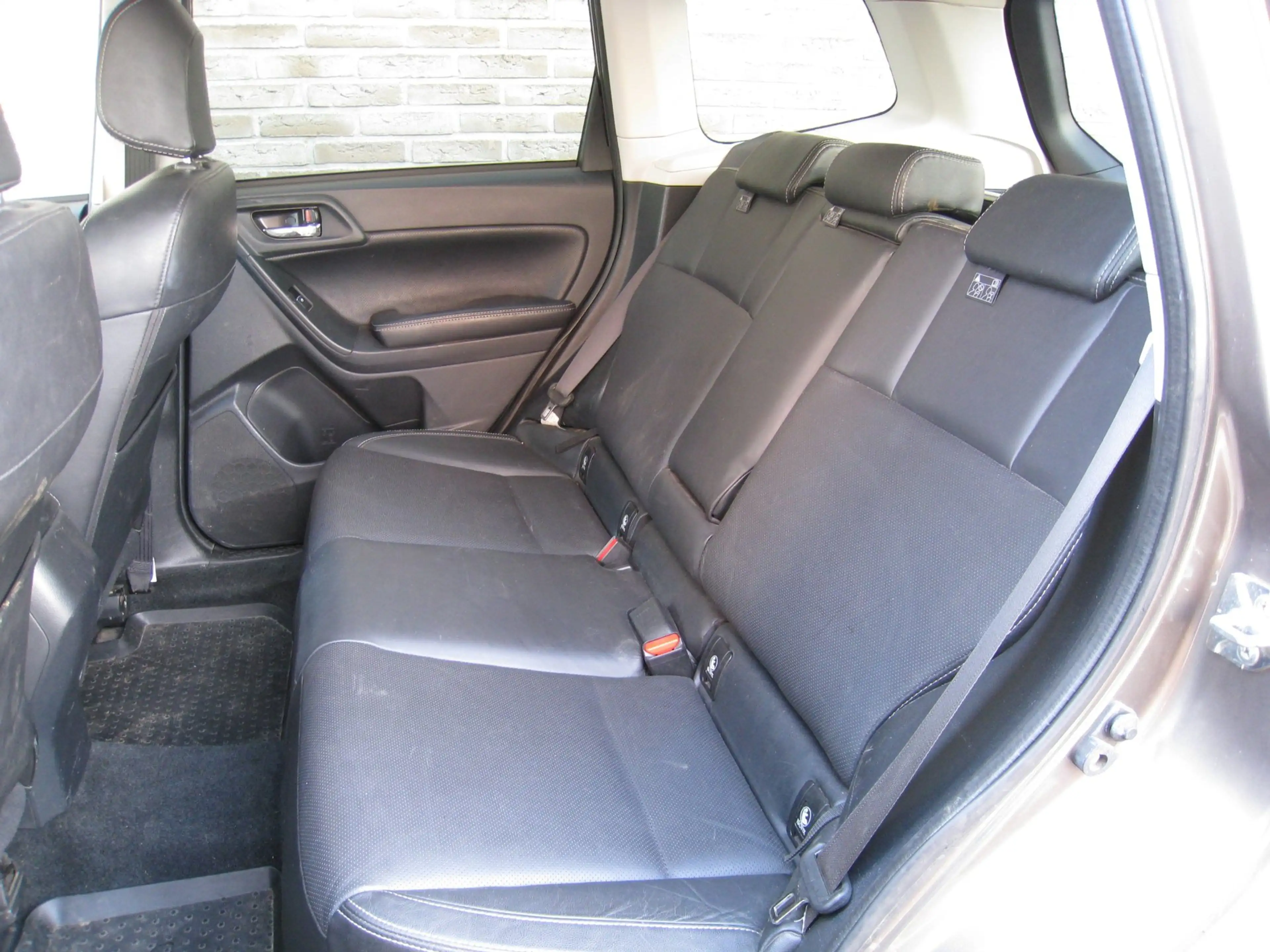 Subaru Forester 2.0 Premium - Leder - Schuifdak - Trekhaak - — photo 25