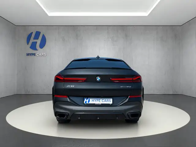 BMW X6 view 8