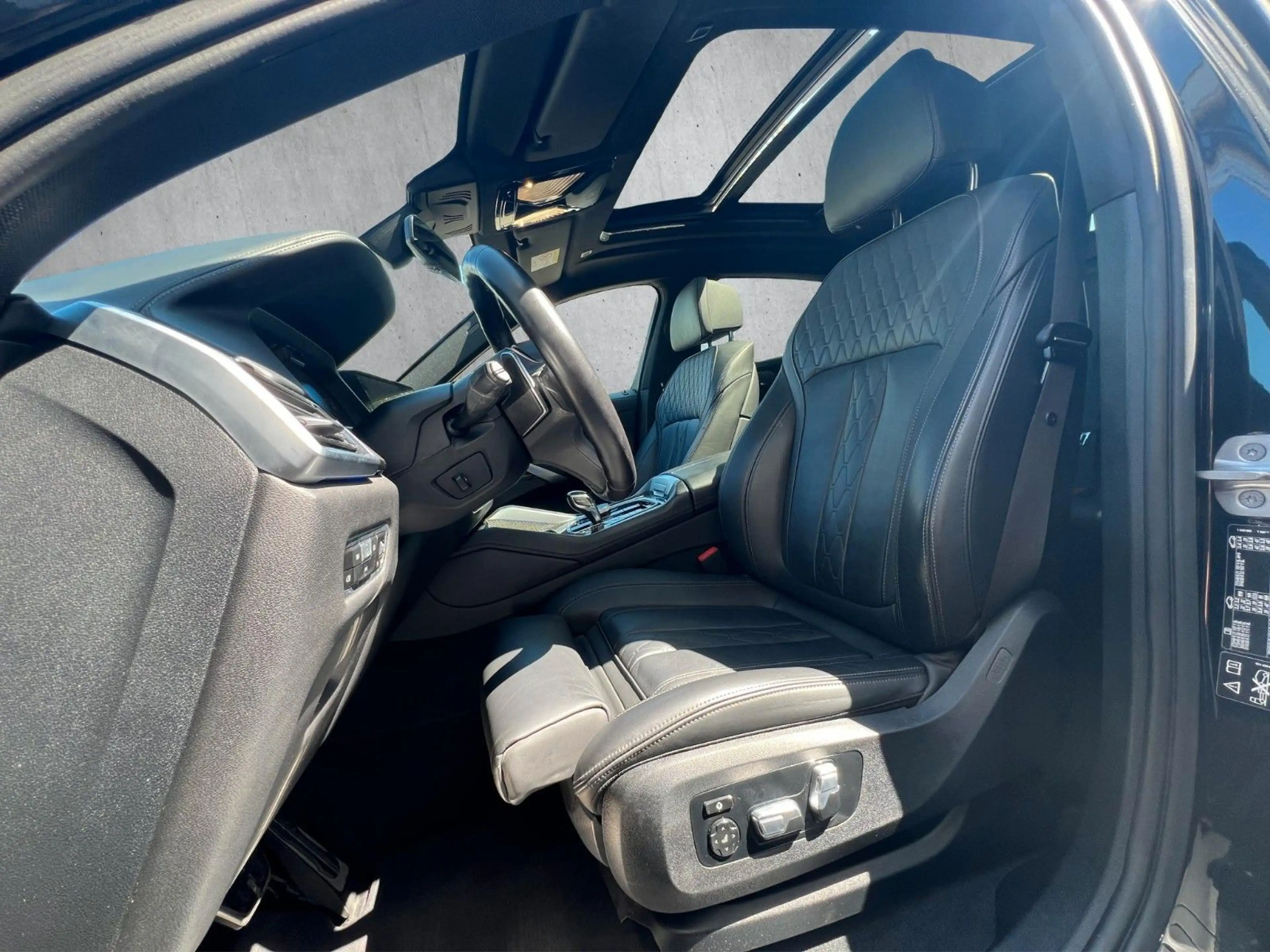 BMW X6 40d xD M Sport PanoSky Laser ACC 360° HUD H&K — photo 12