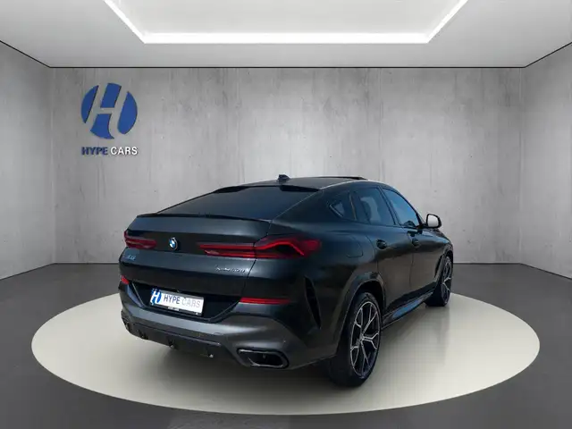 BMW X6 view 4