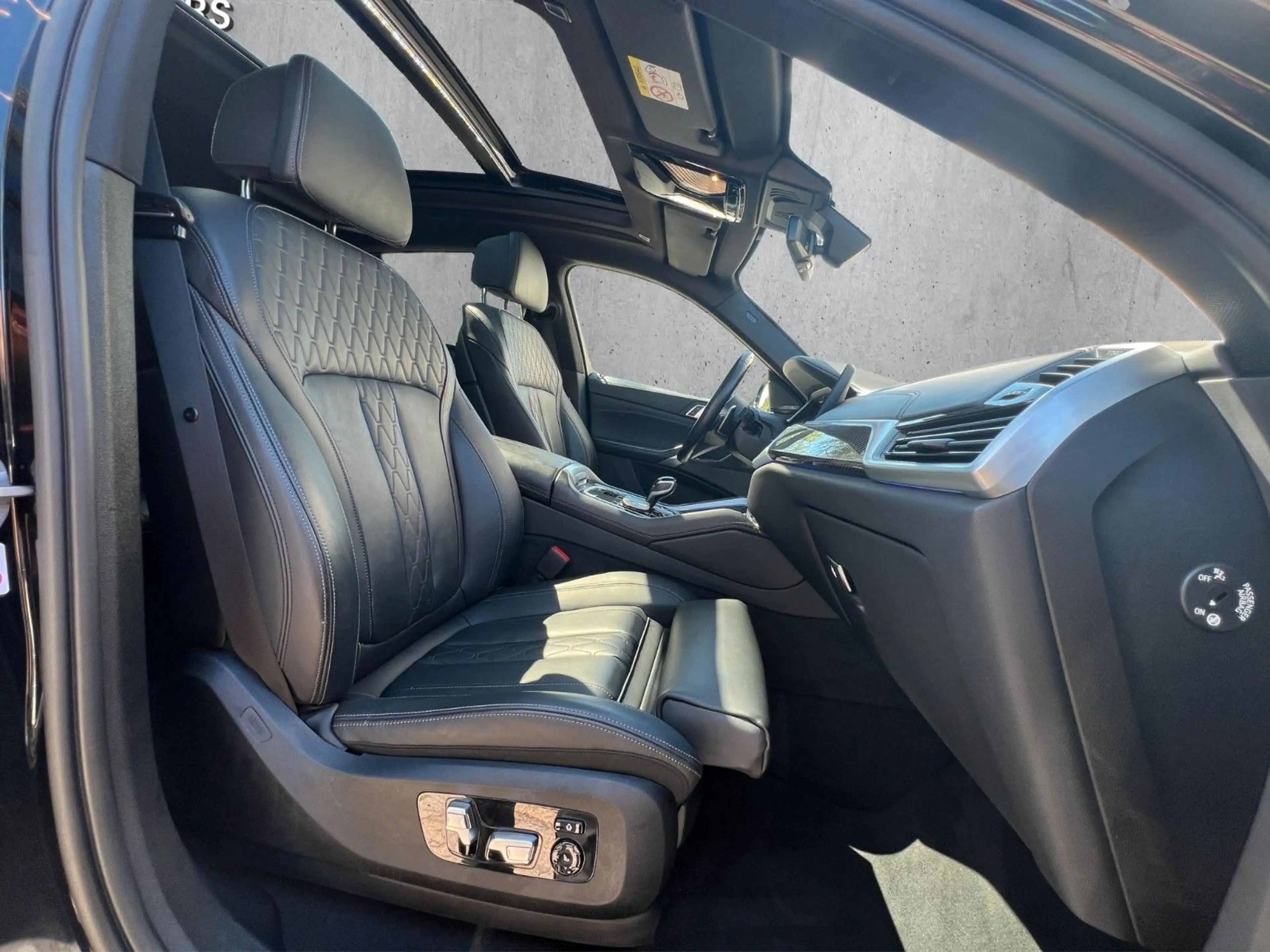 BMW X6 40d xD M Sport PanoSky Laser ACC 360° HUD H&K — photo 15