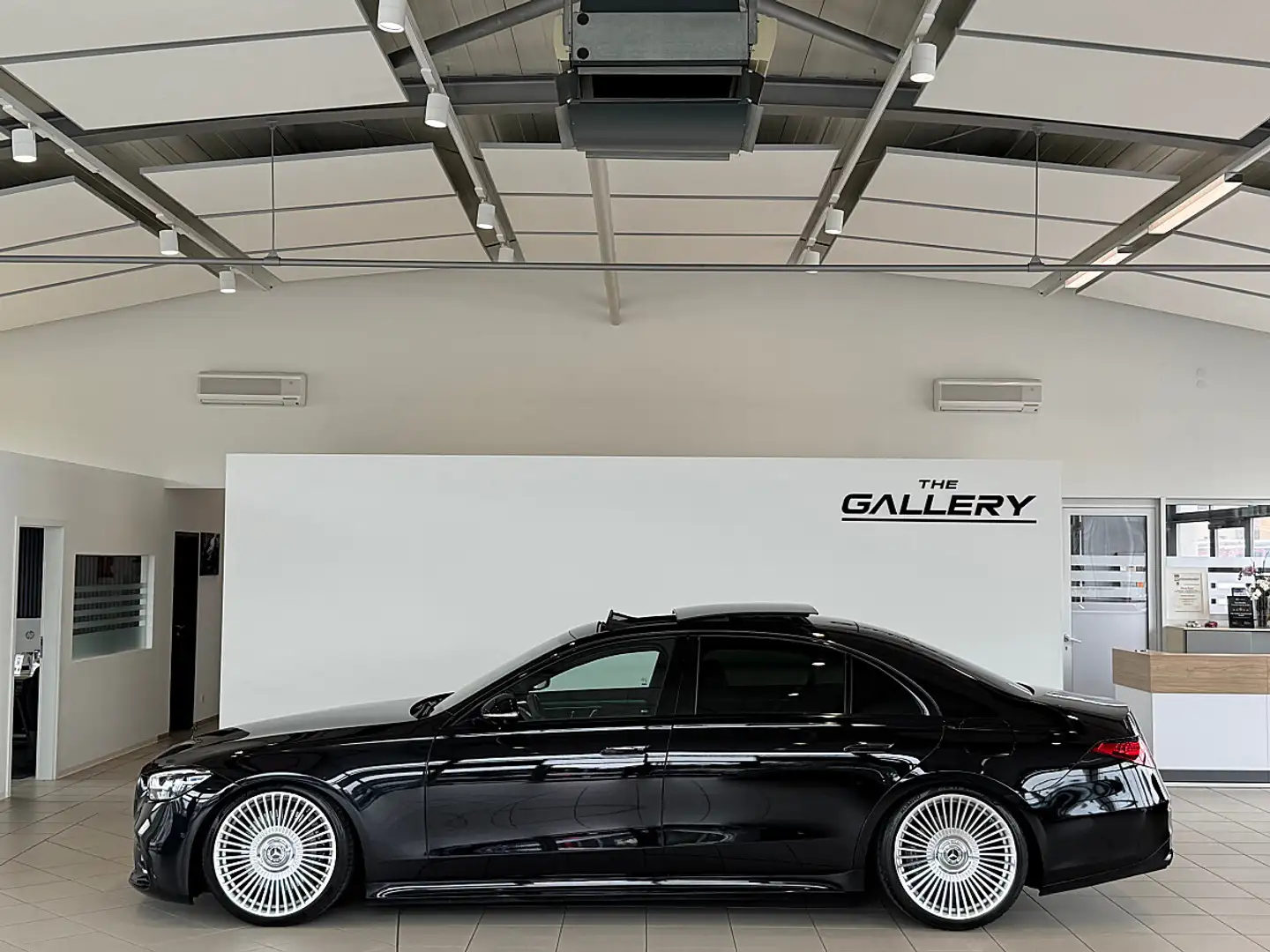 Mercedes-Benz S 580 e lang Aut.*AMG-Line*Panorama*21"*Luft*360° Schwarz - 1