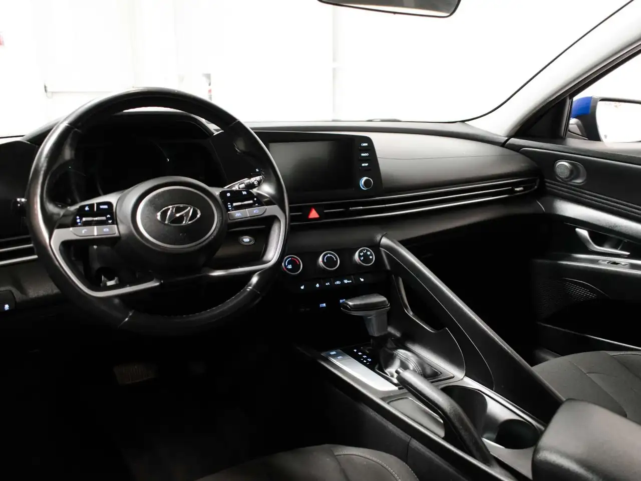 Hyundai ELANTRA fotografie Hyundai ELANTRA