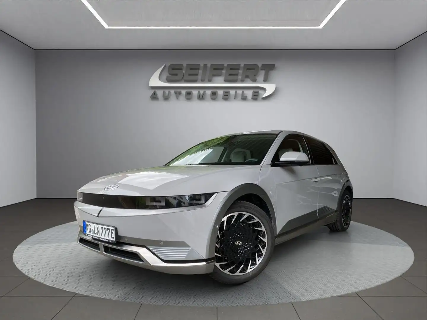 Hyundai IONIQ 5 I UNIQ I 72,6 kWh I RELAX-PAKET I NAVI I RFK I Grau - 1