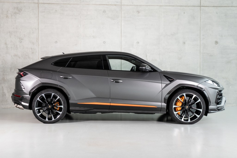 Lamborghini Urus V8 Panorama Full Carbon Akrapovic — photo 10