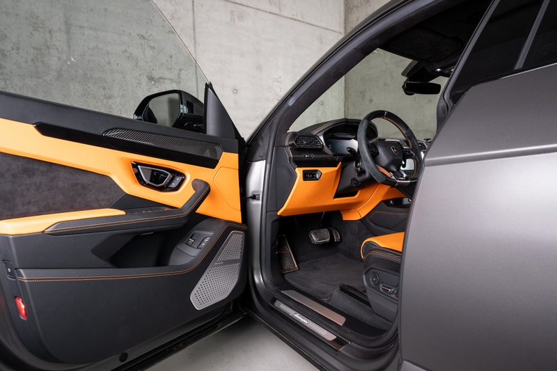 Lamborghini Urus V8 Panorama Full Carbon Akrapovic — photo 13