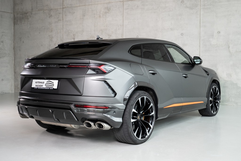 Lamborghini Urus V8 Panorama Full Carbon Akrapovic — photo 9
