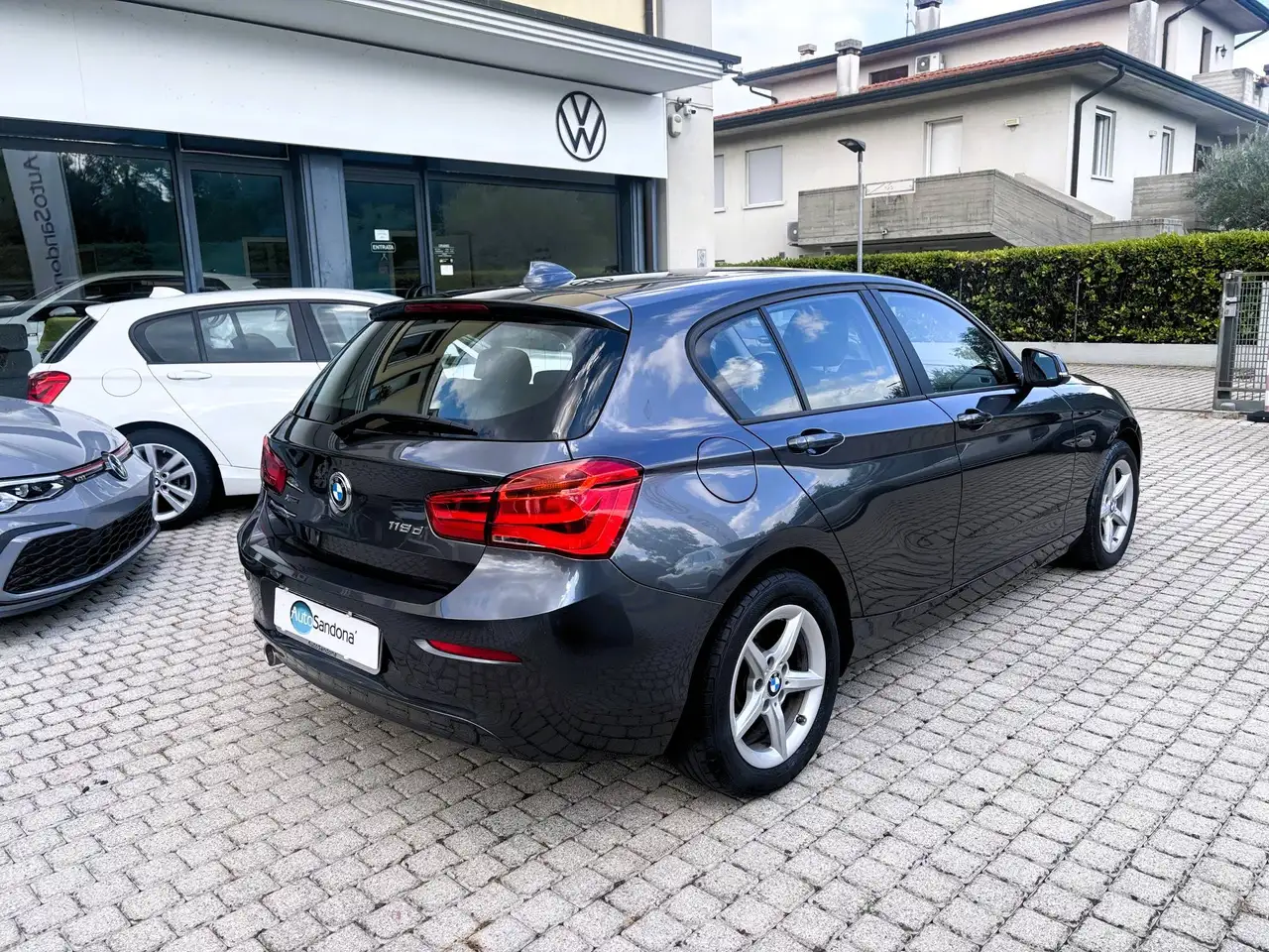BMW 118 — photo 5 sur 15