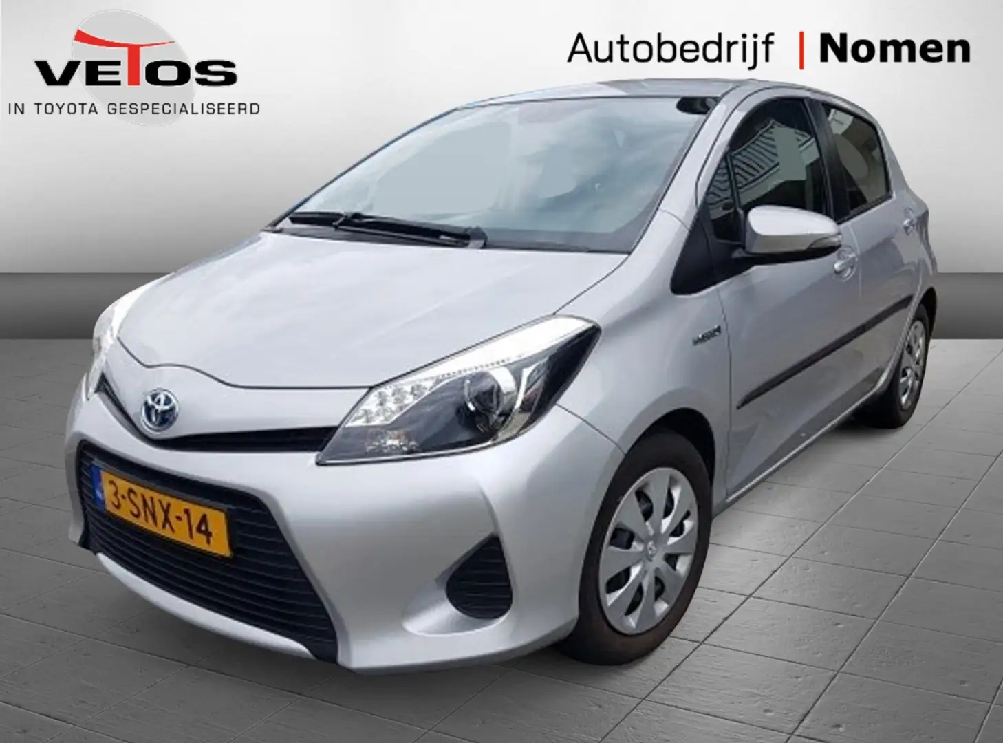 Toyota Yaris 1.5 Full Hybrid Asp.Navi en Afneembare Trekhaak Grijs - 1