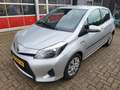 Toyota Yaris 1.5 Full Hybrid Asp.Navi en Afneembare Trekhaak Grijs - thumbnail 3