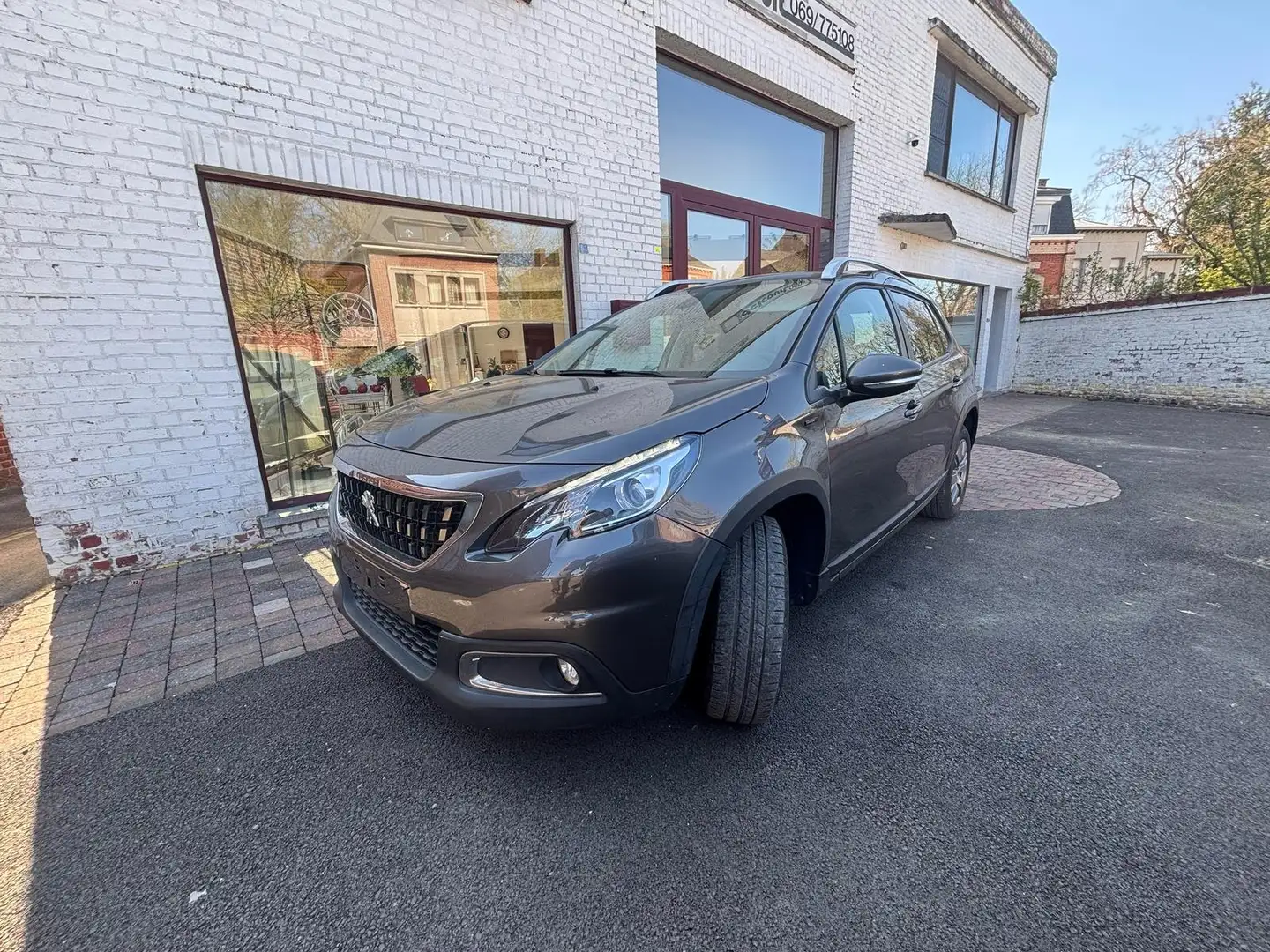 Peugeot 2008 brončana - 1