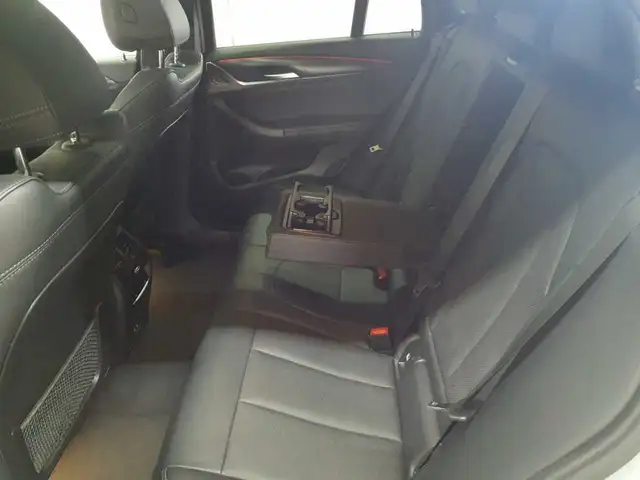 BMW X4 view 5