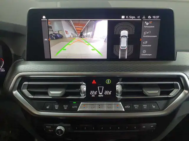 BMW X4 view 17
