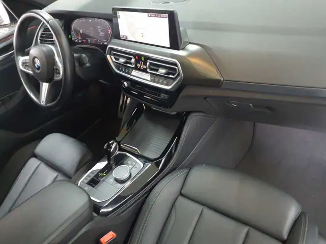 BMW X4 view 15