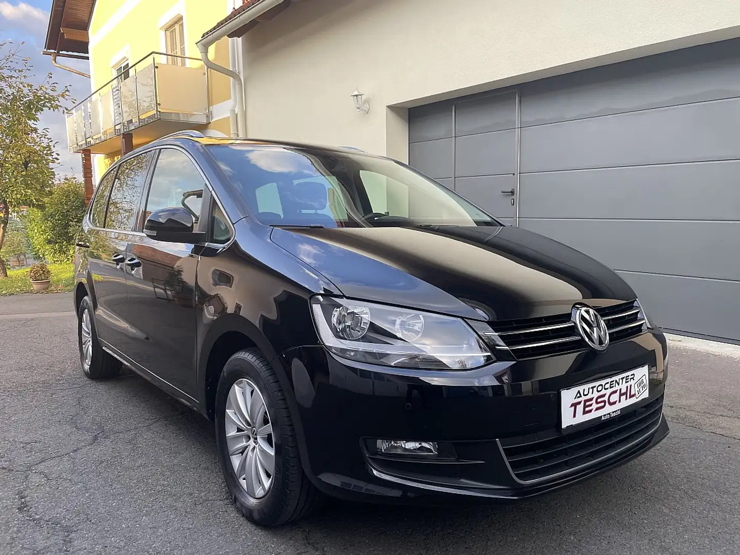 Volkswagen Sharan Comfortline BMT 2,0 TDI DPF**1.Besitz**118.000KM** Schwarz - 1