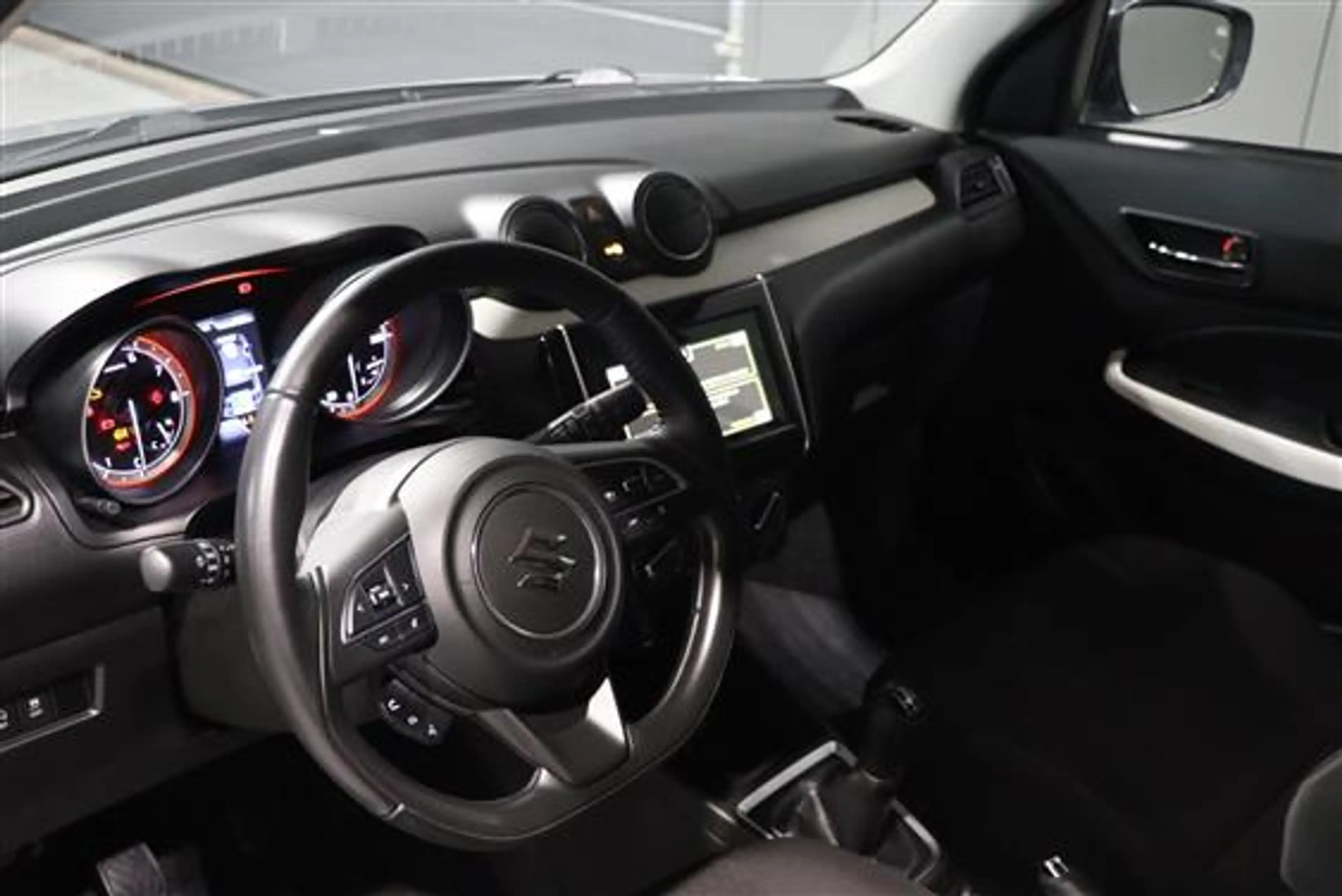 Suzuki Swift 1.2 Dualjet MHEV SELECT — photo 8