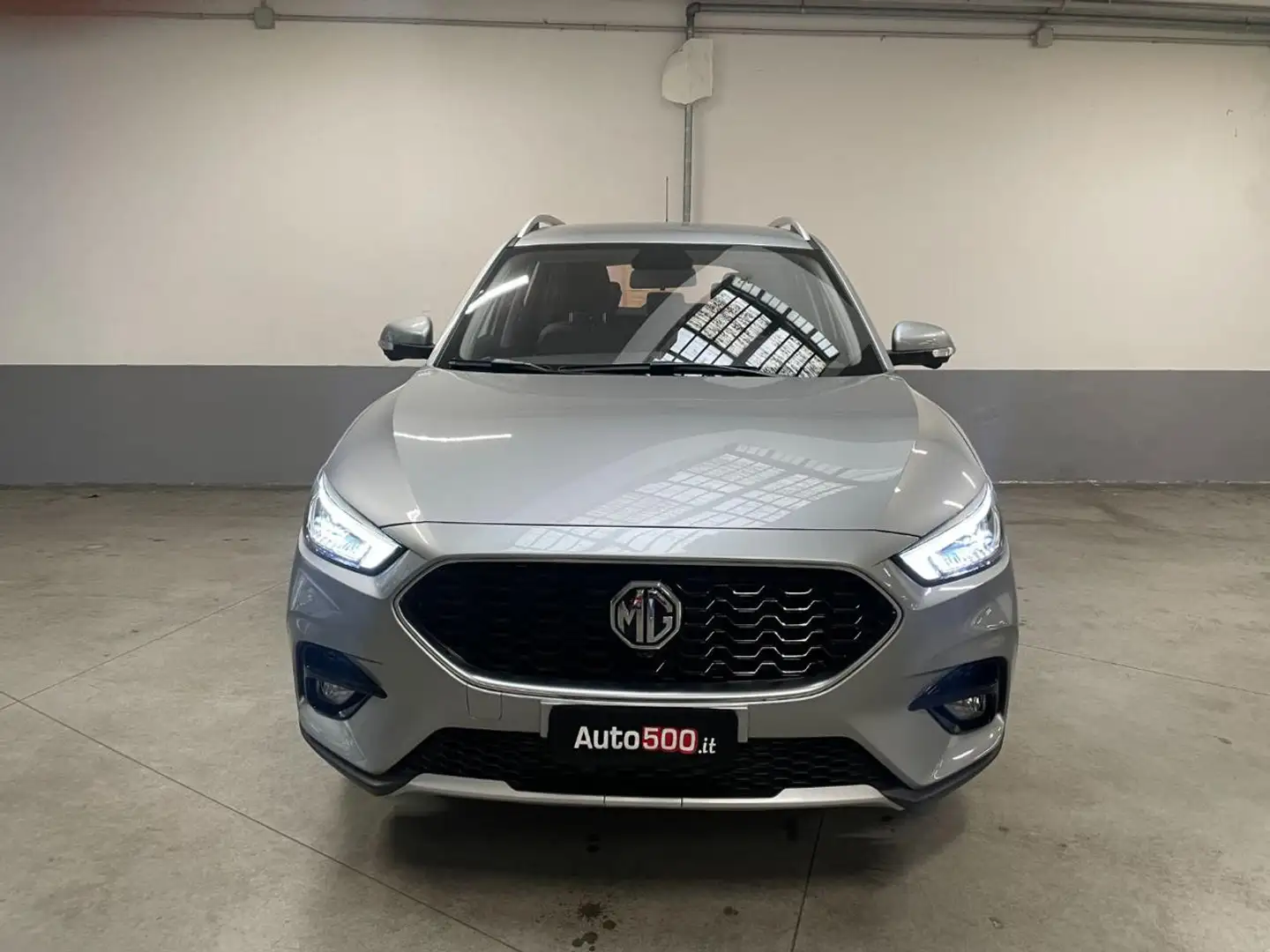 MG ZS 1.0T-GDI aut. Luxury Gris - 1