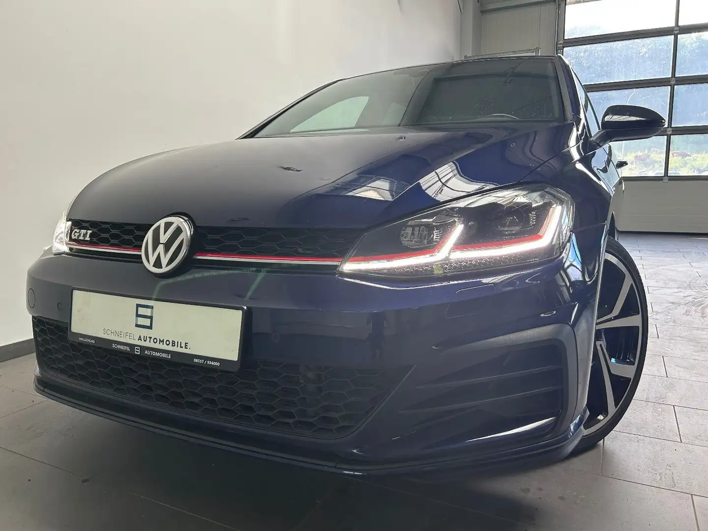 Volkswagen Golf VII Lim. GTI Standheizung app connect LED 1 Blau - 1