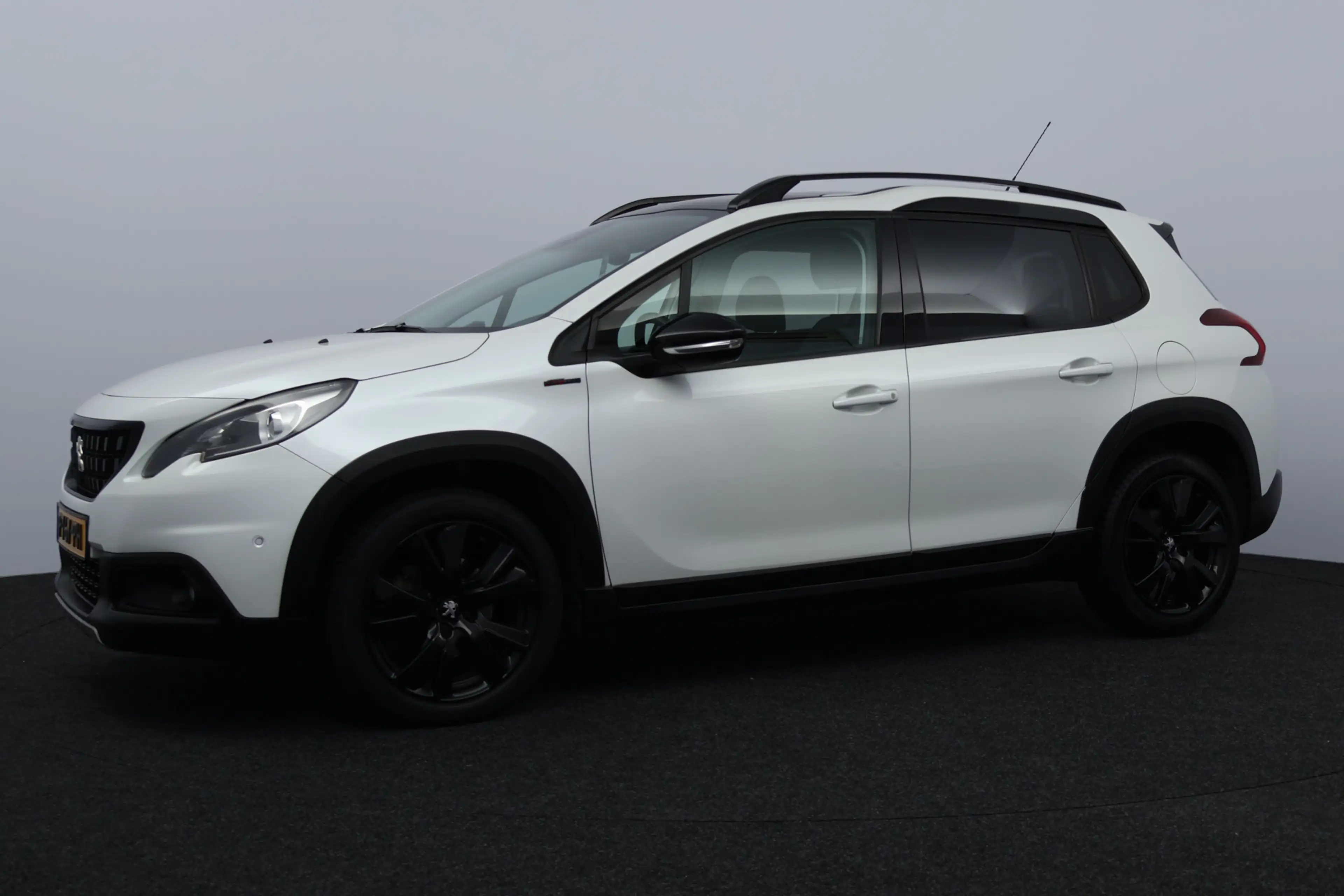 Peugeot 2008 1.2 PureTech Allure/ D-Riem Verv 100.000KM!/ Autom — photo 3