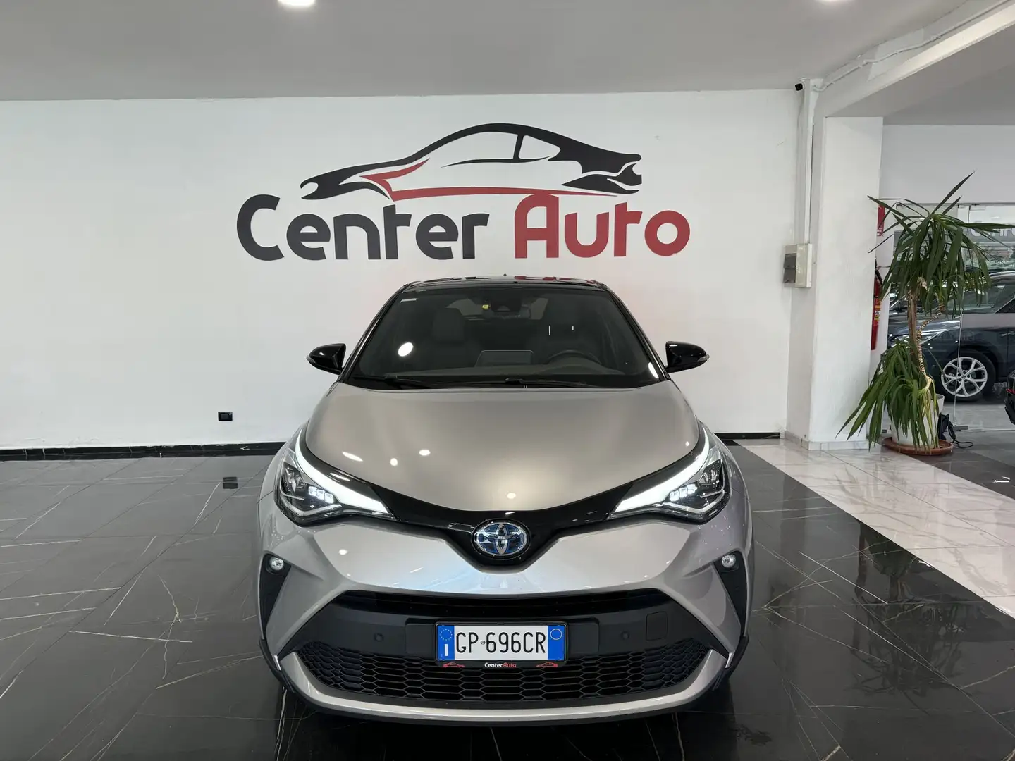 Toyota C-HR C-HR 2.0 Hybrid E-CVT Lounge - 2