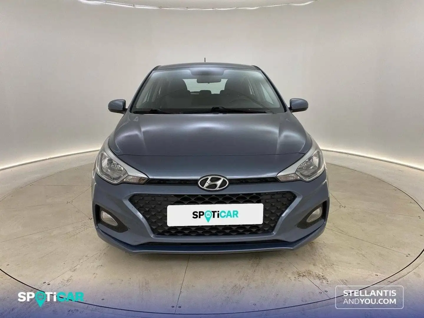 Hyundai i20 1.2 MPI Essence LE Gris - 2