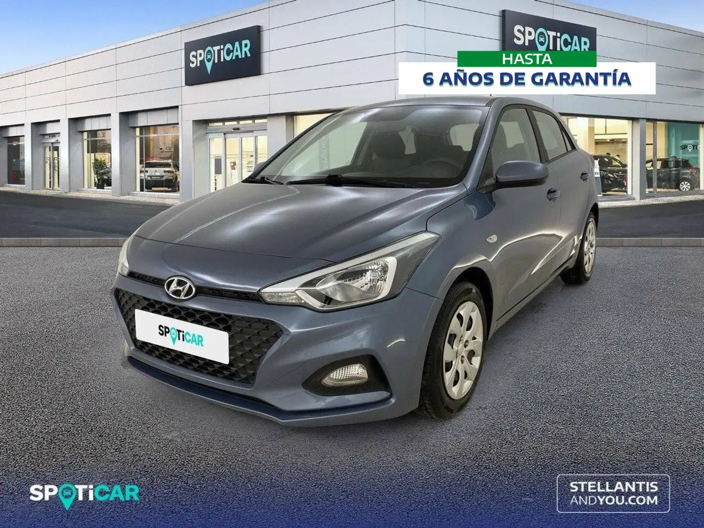 Hyundai i20 1.2 MPI Essence LE Gris - 1