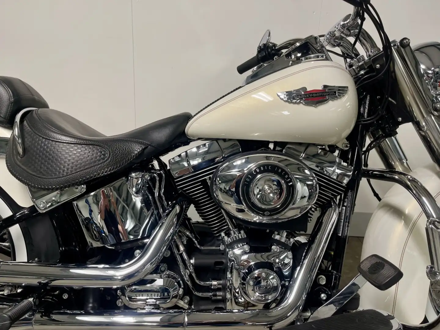 Harley-Davidson Softail FLSTN DELUXE Or - 2