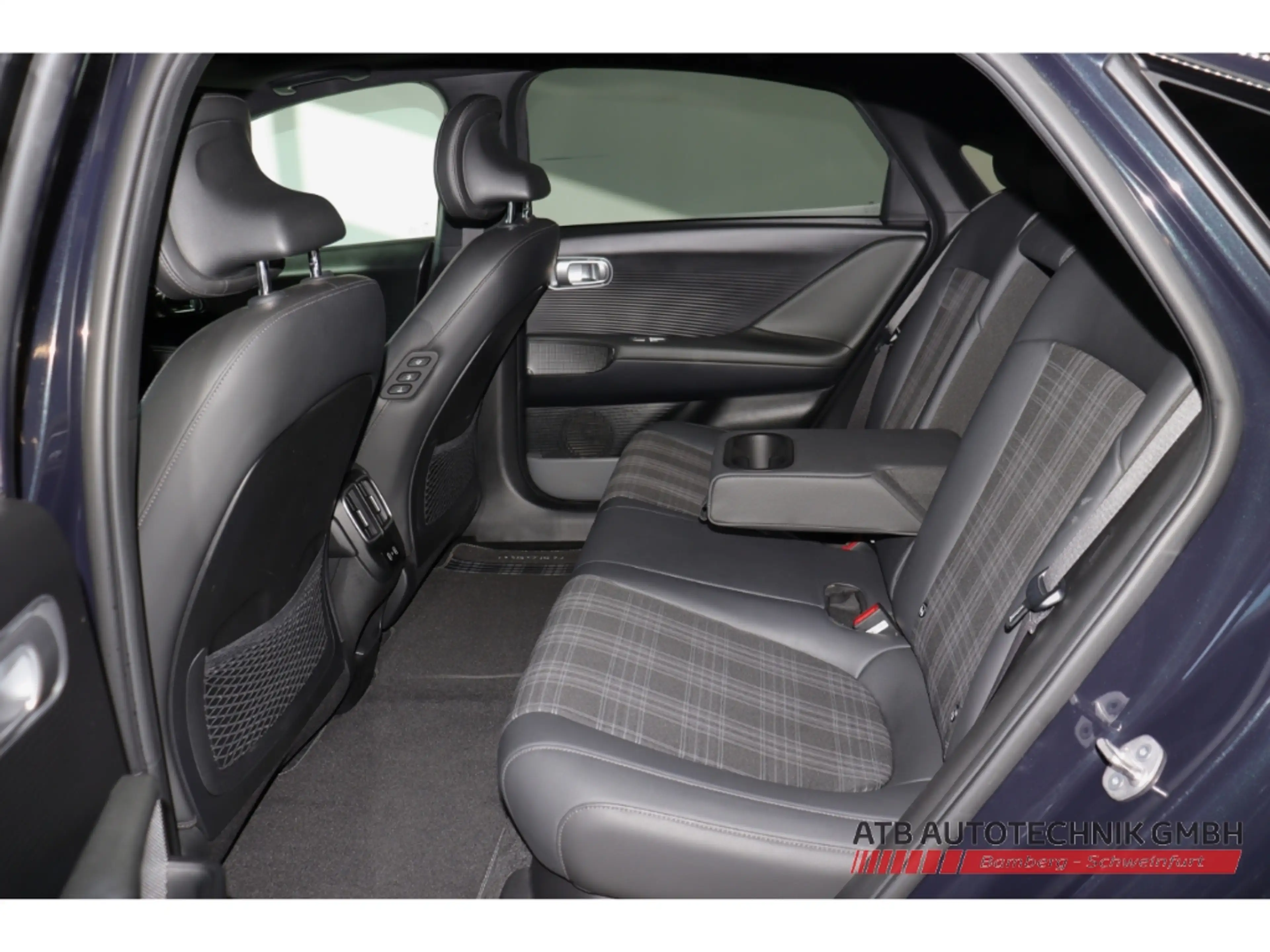 Hyundai IONIQ 6 First Edition 77,4 kWh 4WD — photo 11