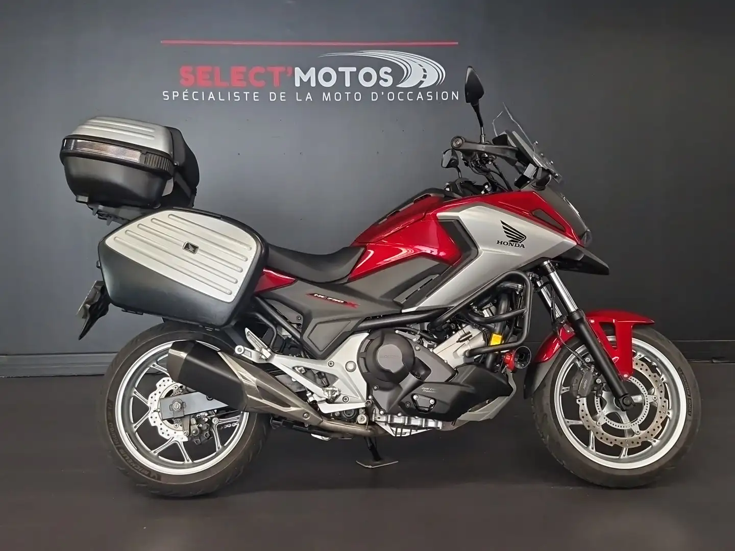 Honda NC 750 Rouge - 1