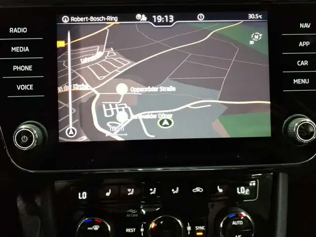 Skoda Superb view 12