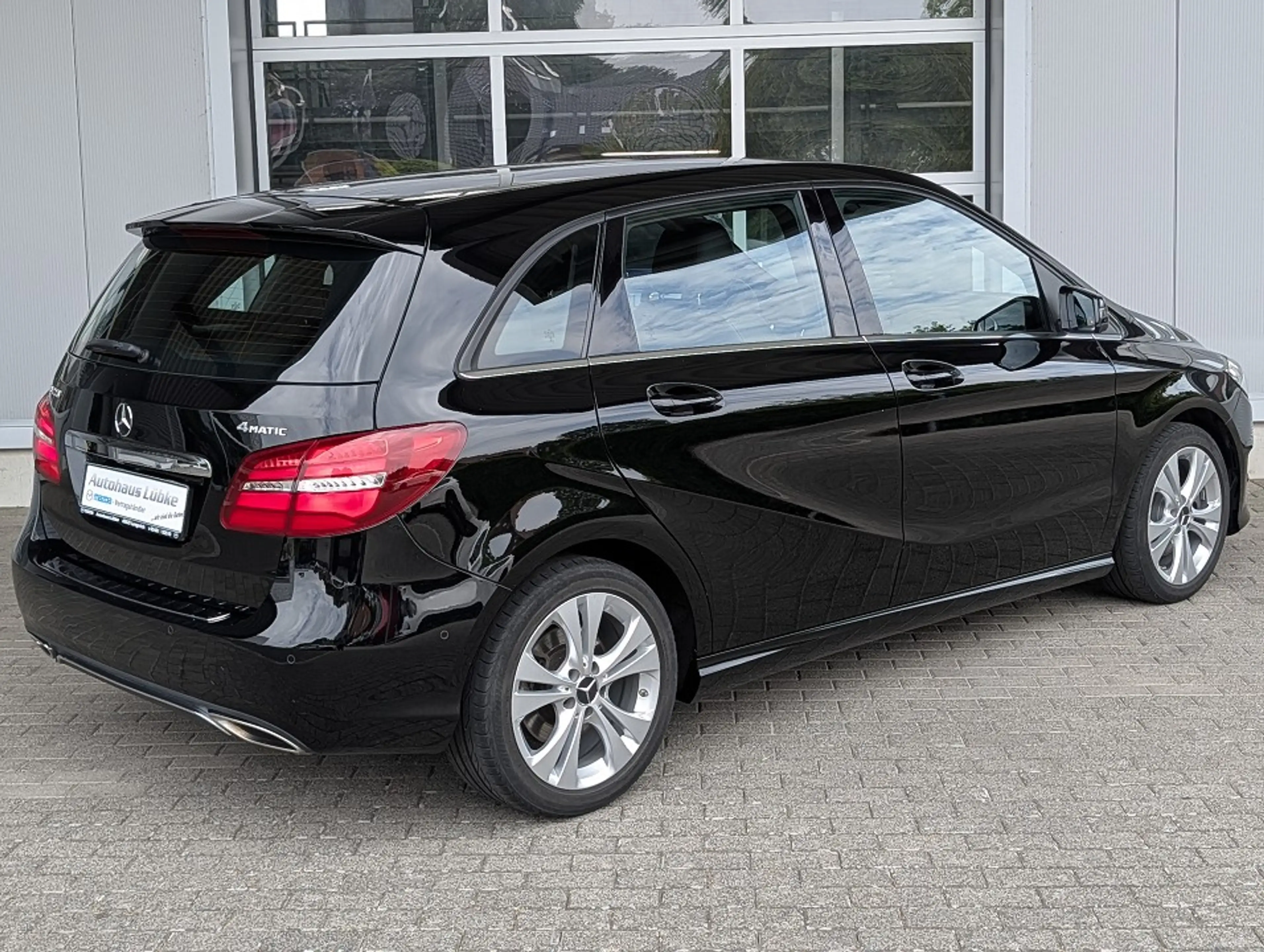 Mercedes-Benz B 220 4Matic Edition B abn.AHK|Rückfahrkamera|LED|Automa — photo 6