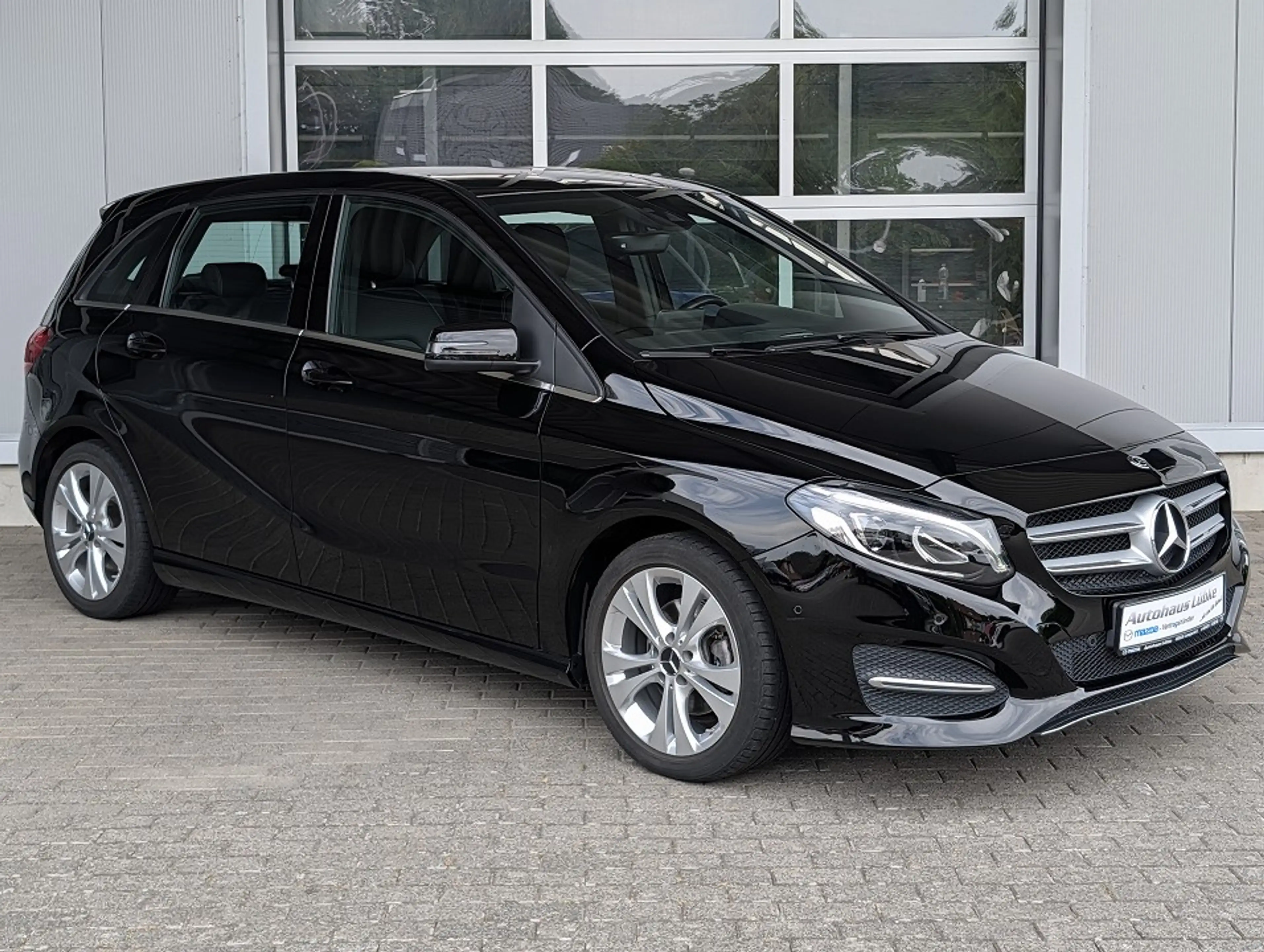 Mercedes-Benz B 220 4Matic Edition B abn.AHK|Rückfahrkamera|LED|Automa — photo 3