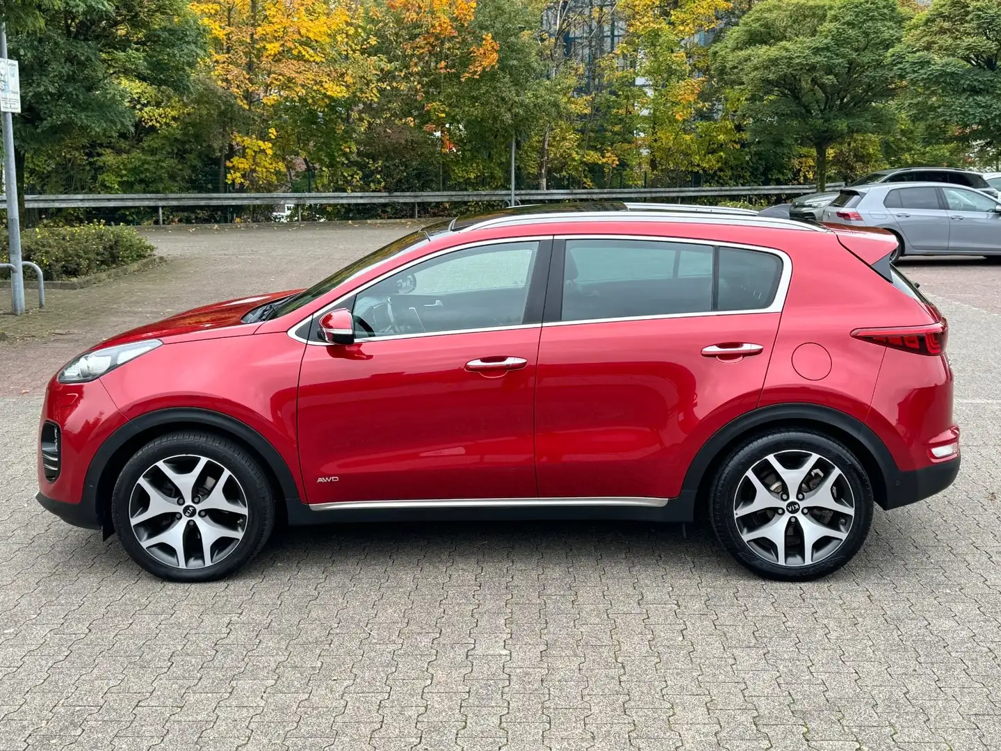 Kia Sportage SPORTAGE GT-LINE 4WD AUTOMATIK VOLL, PANO, LEDER Rot - 2