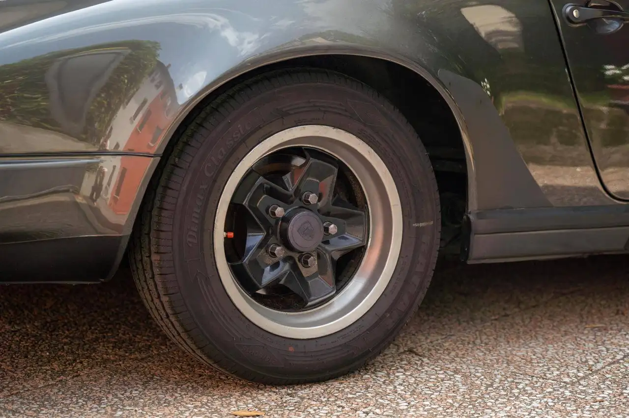 Porsche 911 Coupe SC 3.0, foto 12
