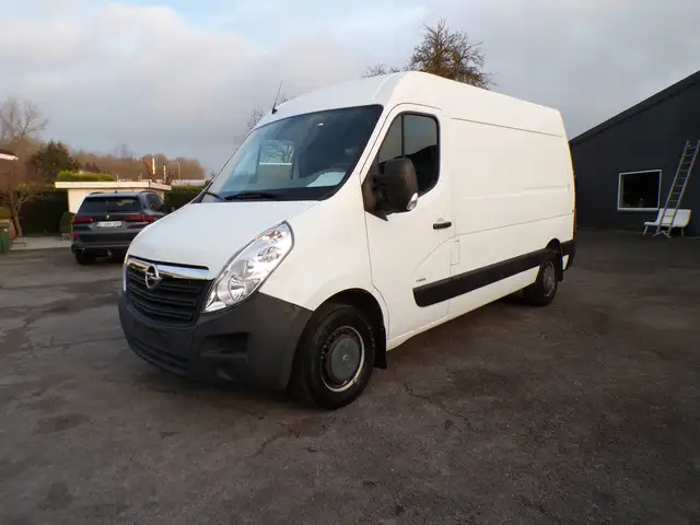 Opel Movano 2.3 D L2H2 Airco/Navi/Camera/130.000km