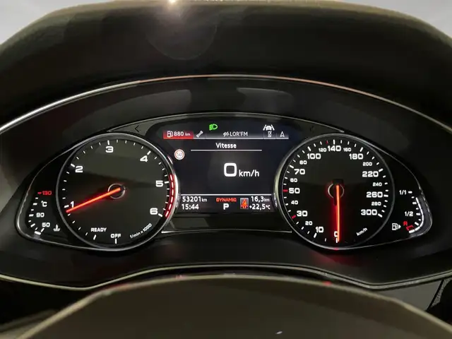 Audi A6 Avant view 2