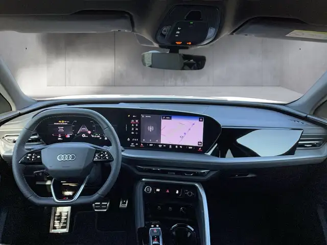 Audi Q5 view 10