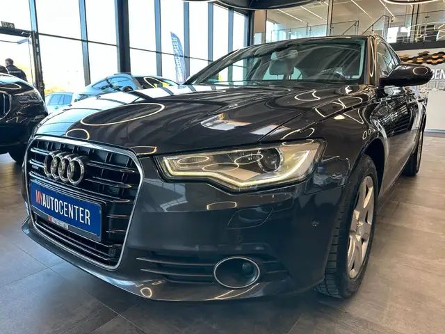 Audi A6 Avant view 4
