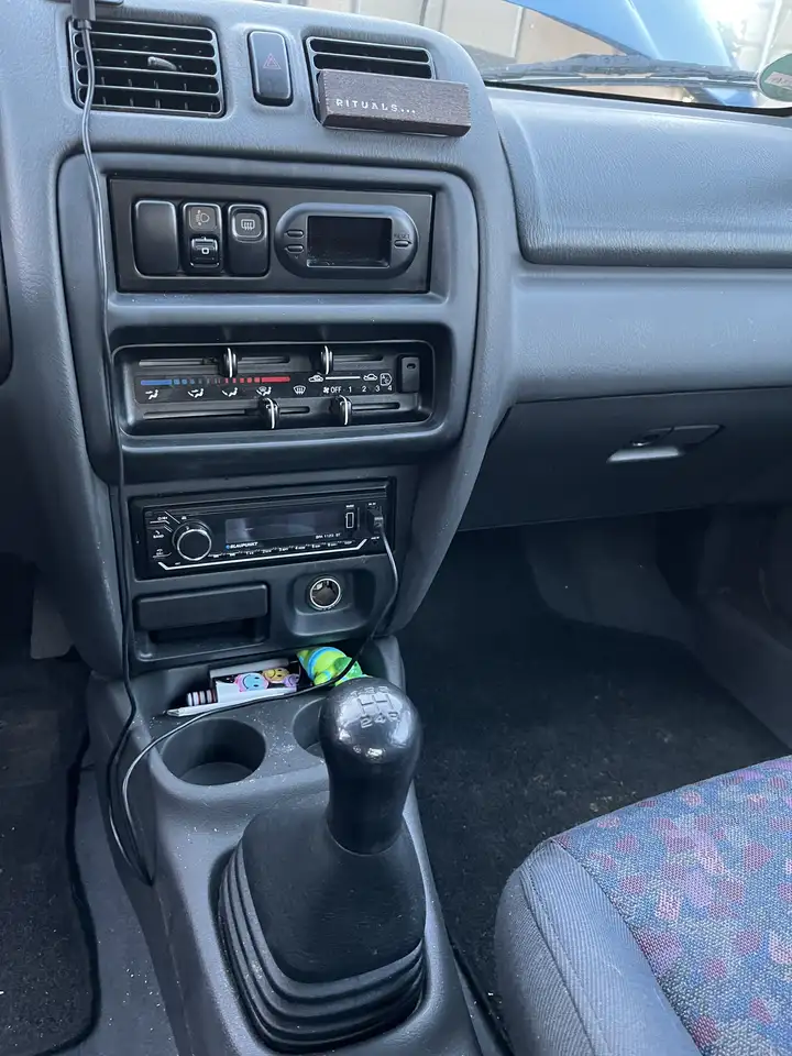 Mazda 323 F 1.5 Comfort, foto 8